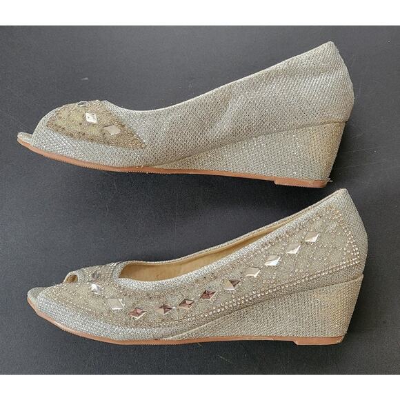 Lucita Silver Embellished Open Toe Heels - Size 5.5 - Picture 4 of 10